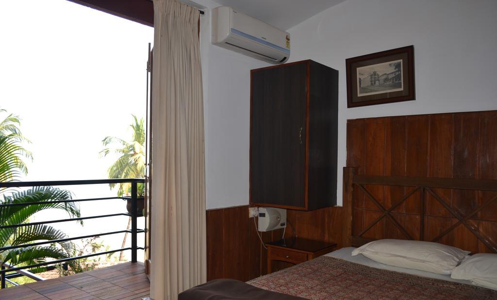 Casa Tropicana - Hotel & Homestays Panaji Værelse billede